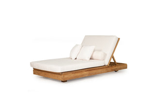 Magnolia Outdoor Sunlounger