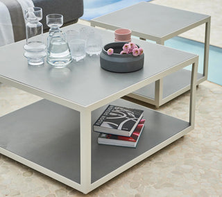 Level outdoor square coffee table - 48cm